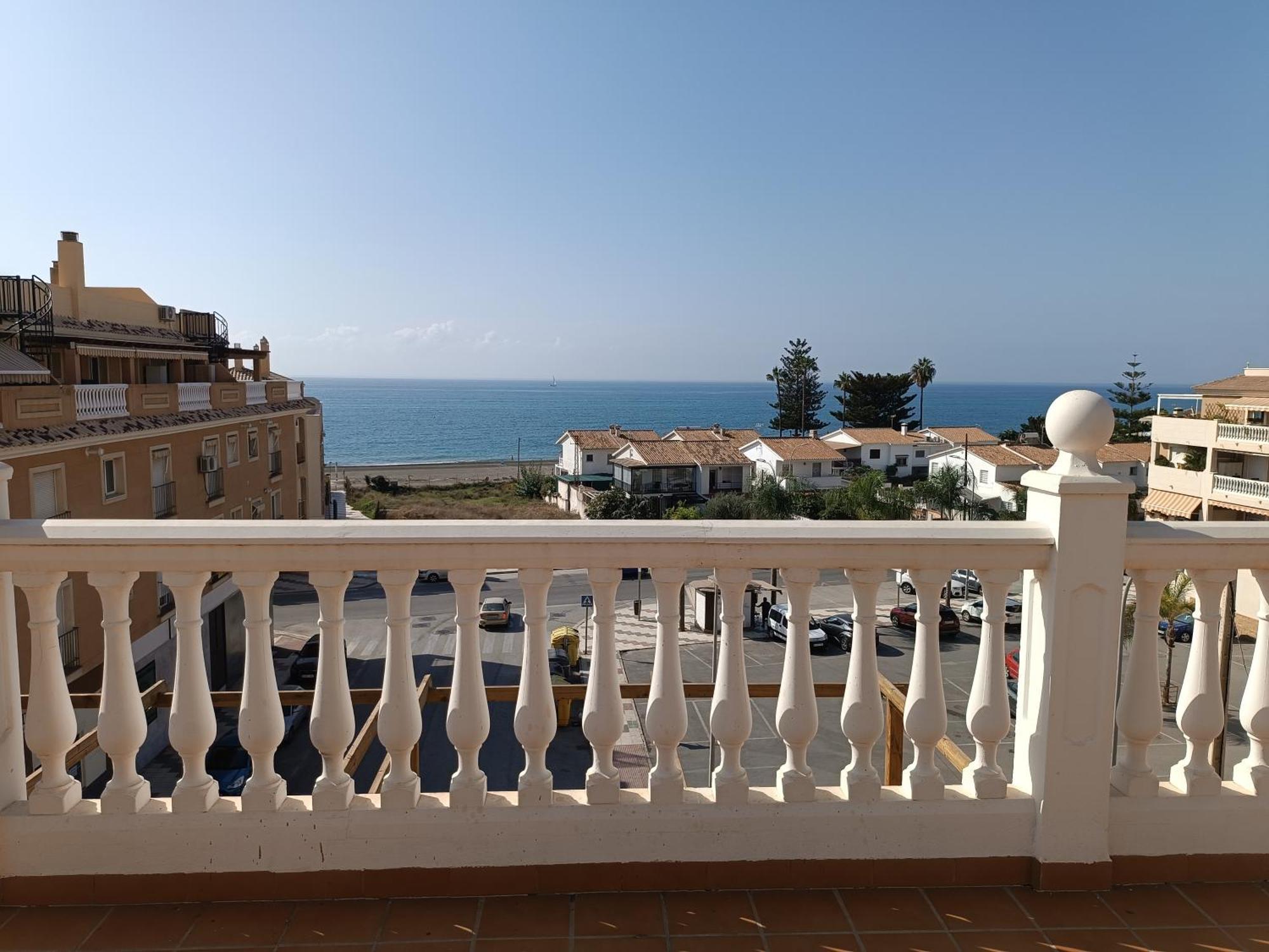 Lovely Penthouse In Front Of The Beach With Free Parking Málaga Exterior foto